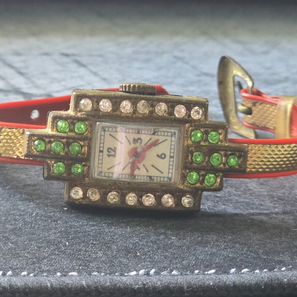 Vintage ESCO Esko Toy Wrist Watch Red Band Green Rhinestone Novelty 1930s 1940s - Picture 14 of 16